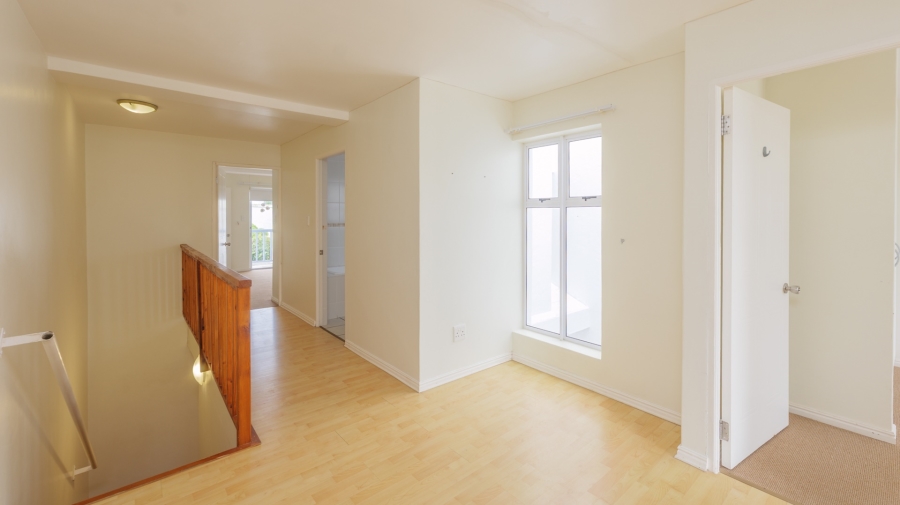 3 Bedroom Property for Sale in Struisbaai Western Cape